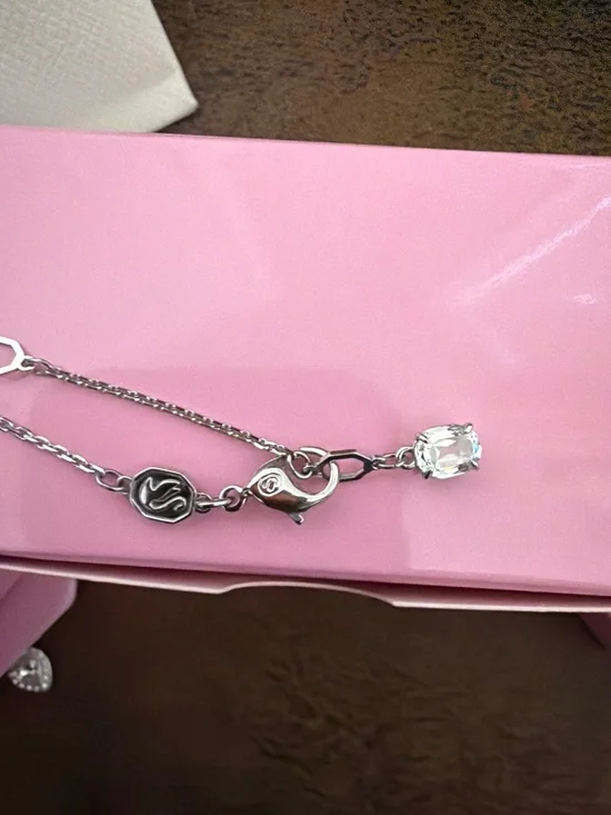 Swarovski Ariana Grande Necklace - Picture 3 of 5